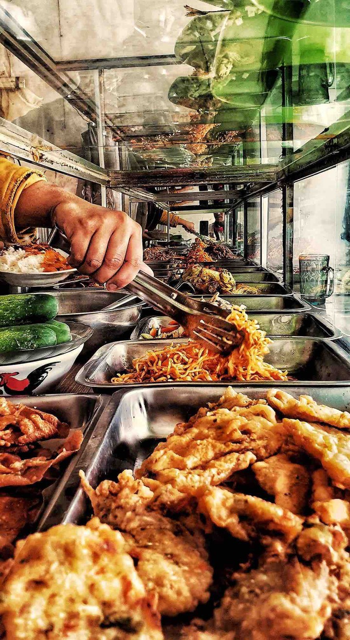 FAST food restaurant