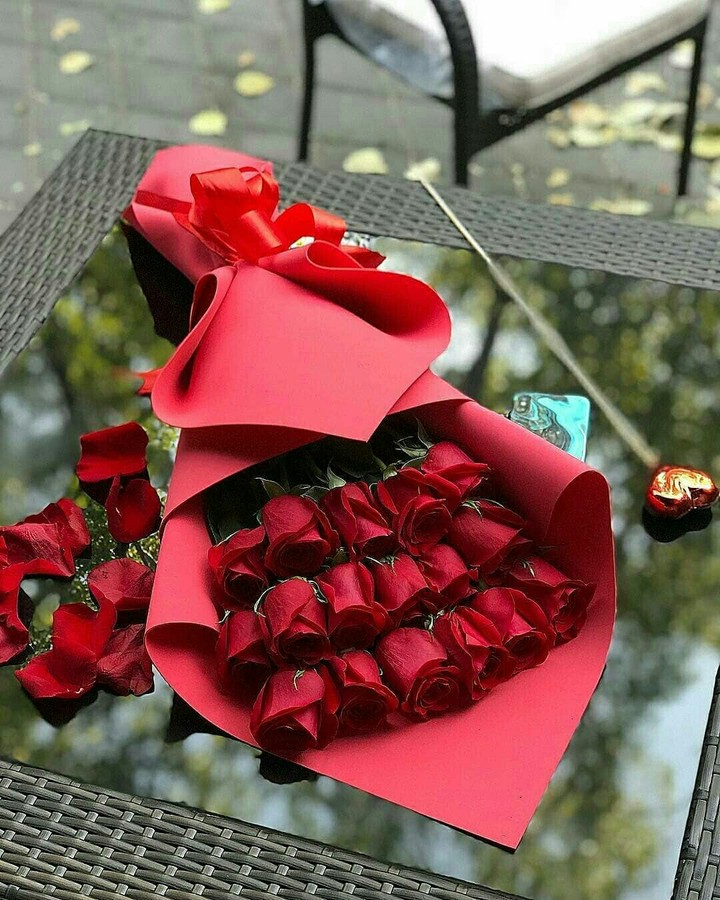 red roses