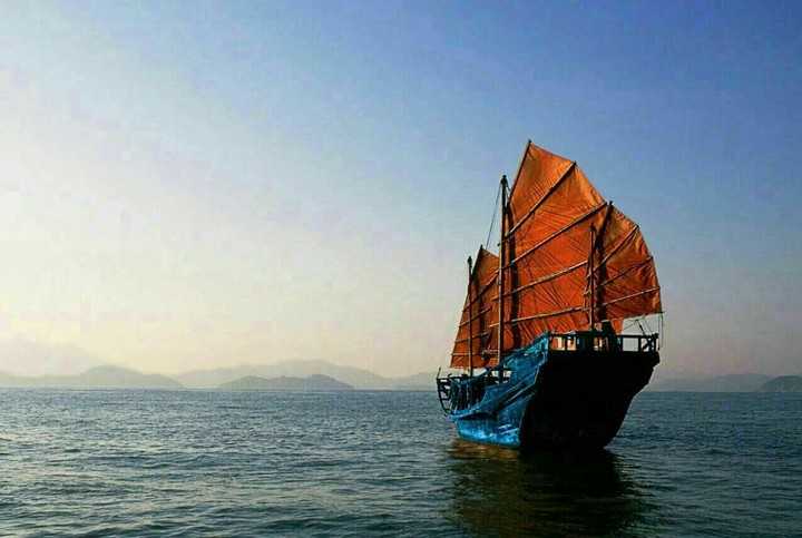⛵⛵