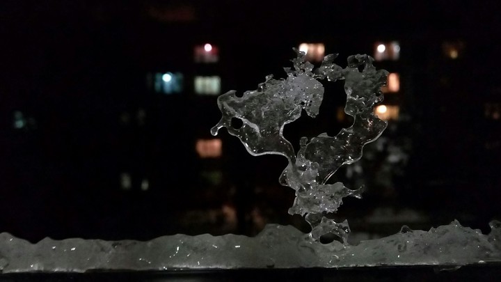 ледяная фигурка