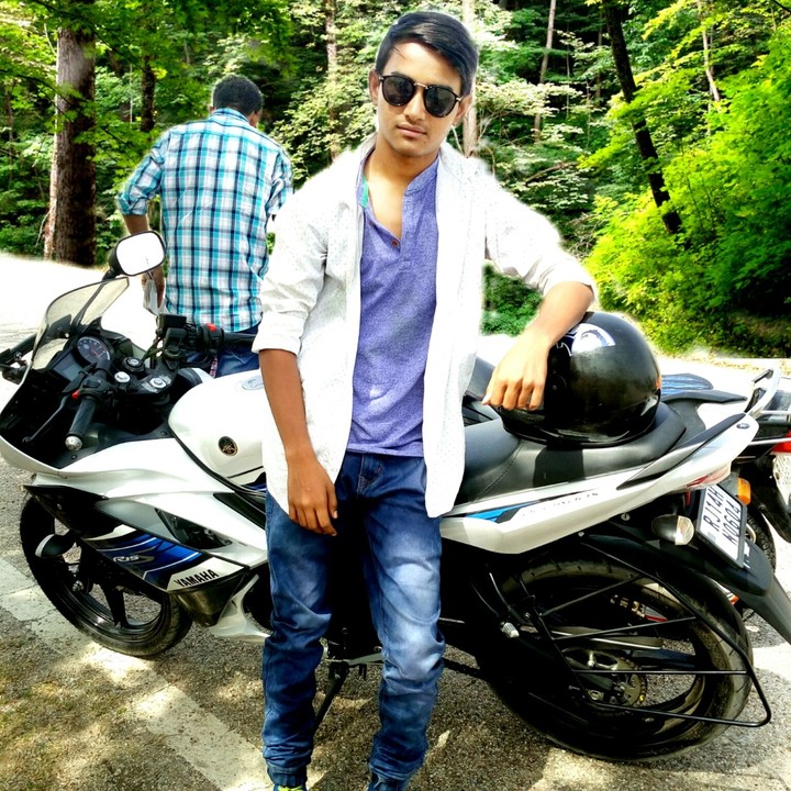 Boys R15 Bike