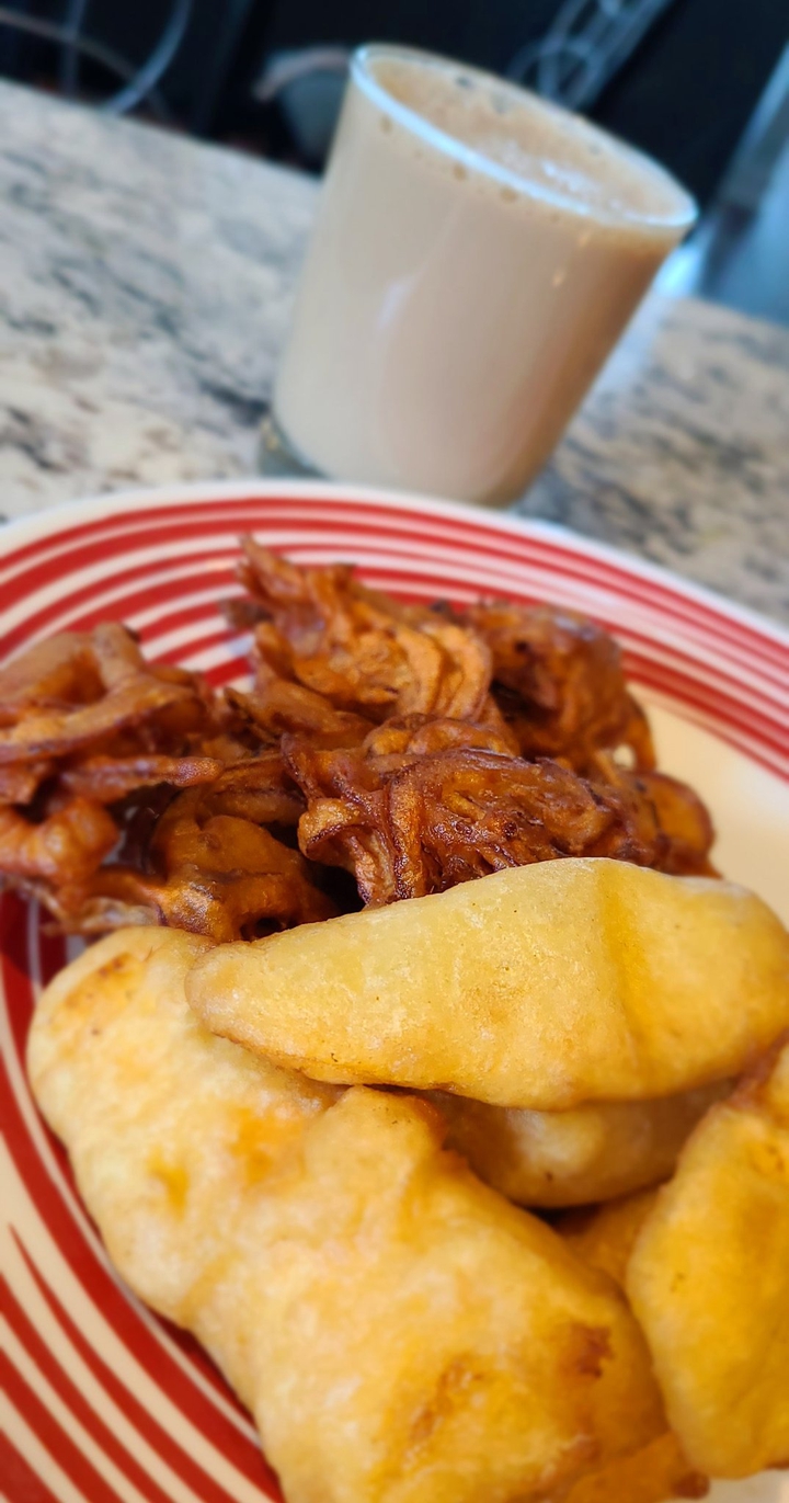 Tea..&onian..banana Baji.