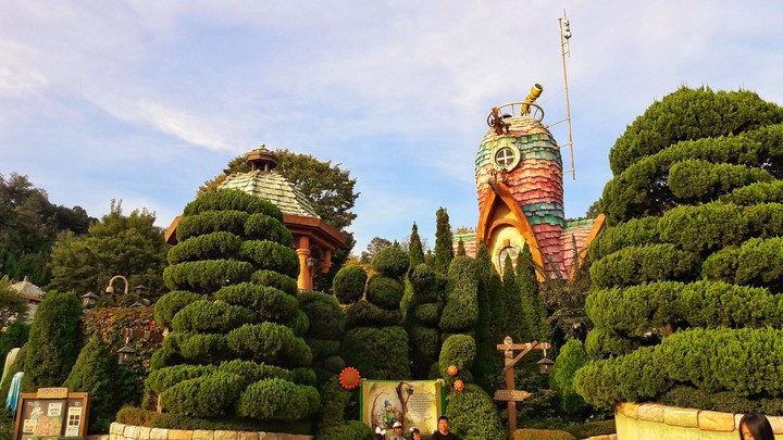 This is the second picture of Everland.