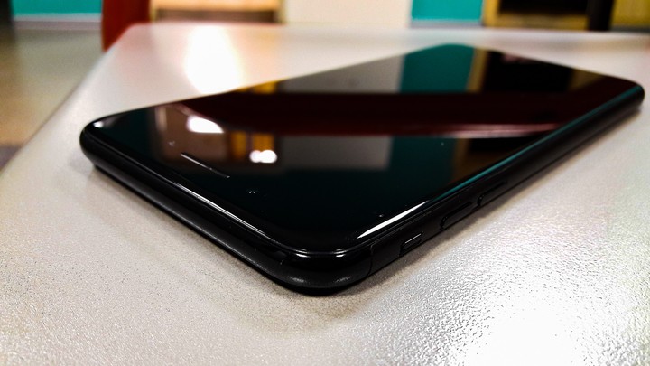 I phone, Apple