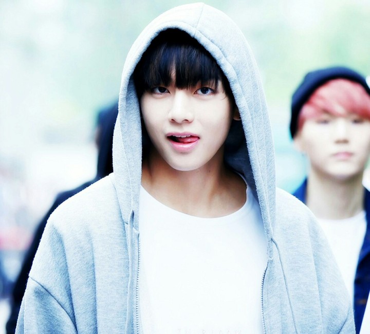 V