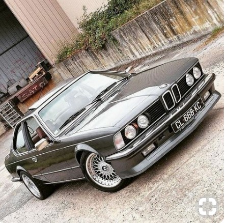 AUTOMÓVIL