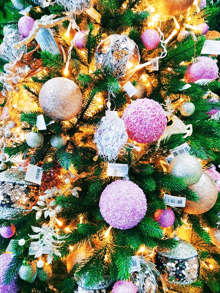 NEW YEAR'S TREE