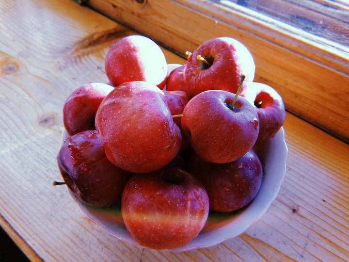 Яблоки // Apples