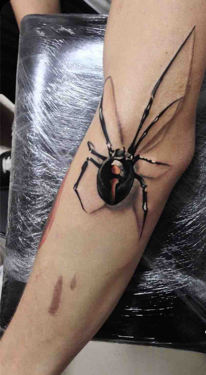 Tattoo arm