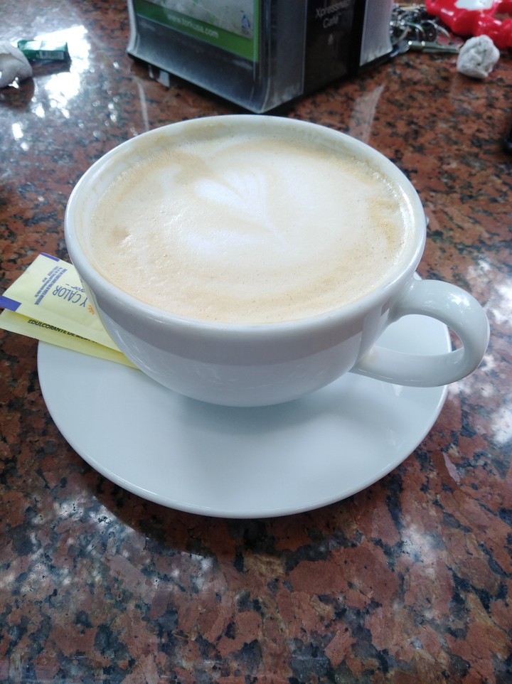 un cafe por la mañana
