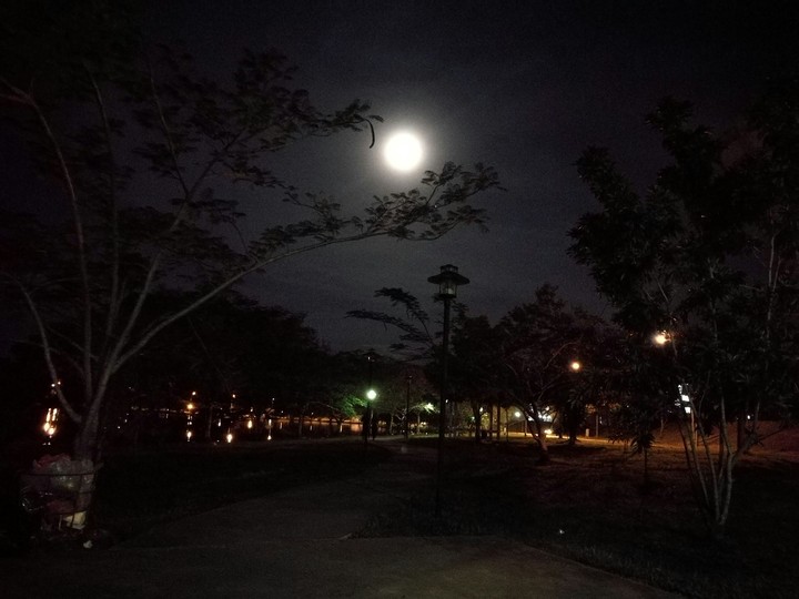 Pre-Supermoon