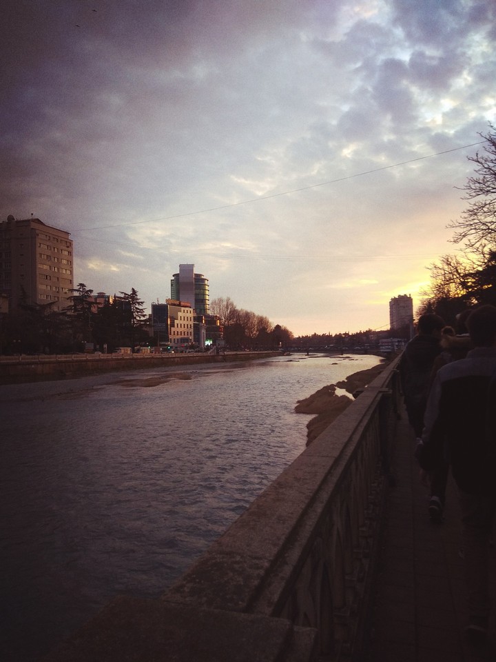 Город