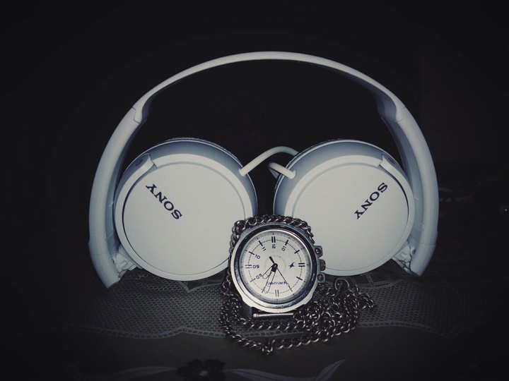 headphones & watch blend