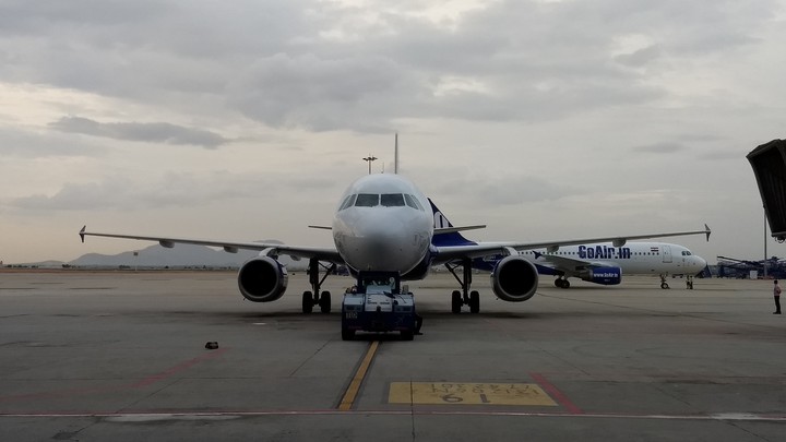 Airplane on push back