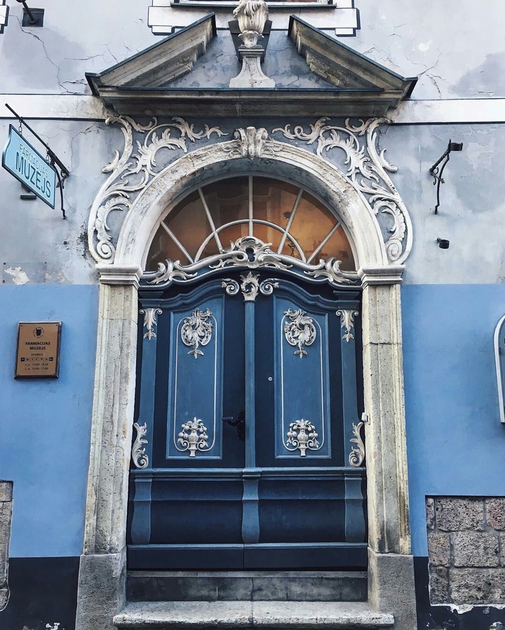 The blue door