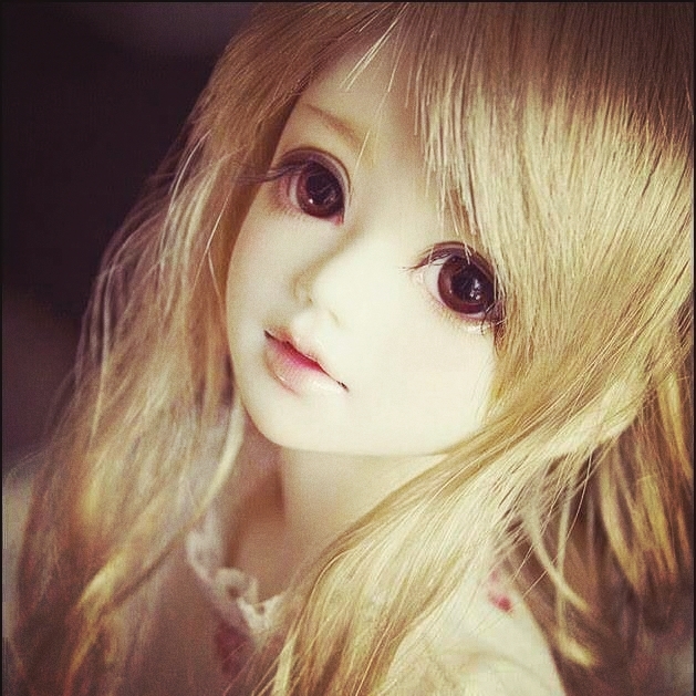 A doll looks like cry