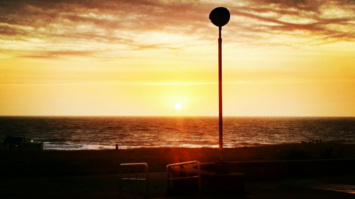~Todo vuelve a empezar cuando sale el sol ~