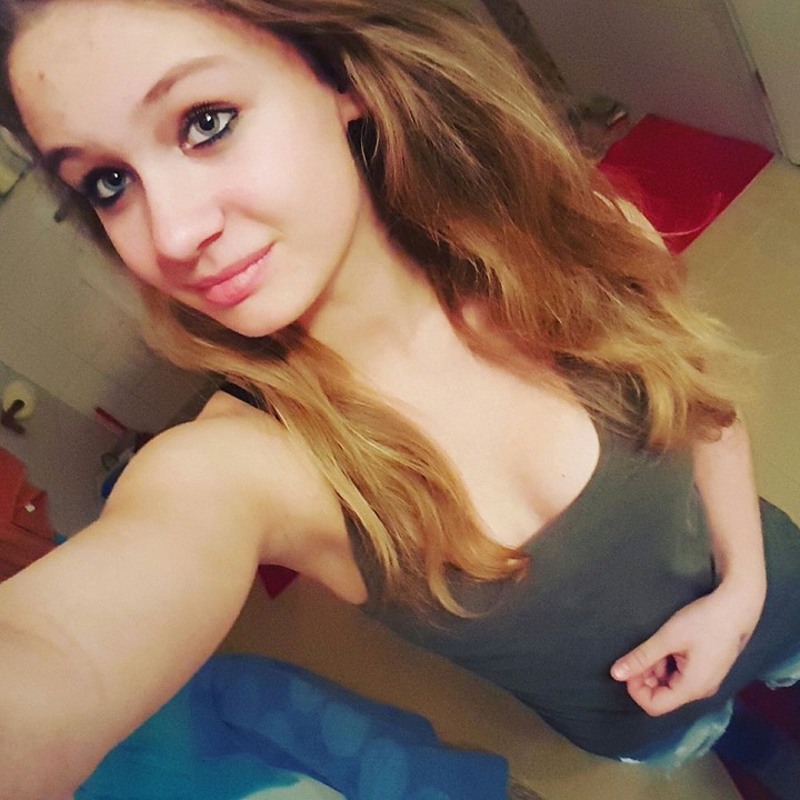 <3