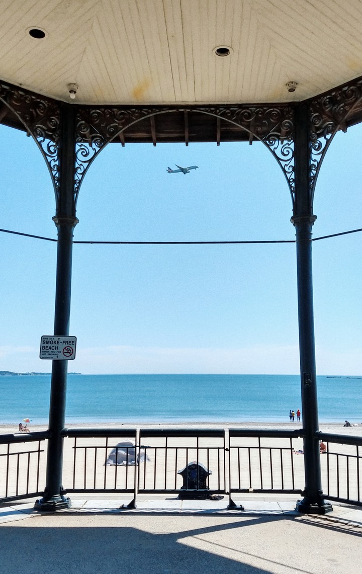 Sea and Airplane