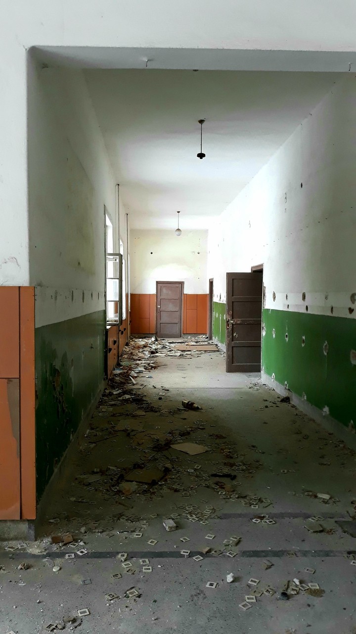 Abounded school