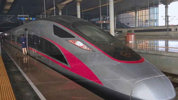 Hong Kong Operating passenger record  350km/h test 486km/h