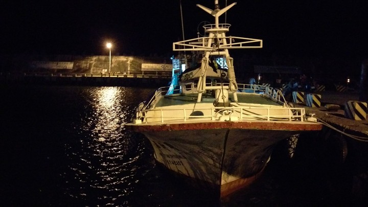 just a boat staying in the port.