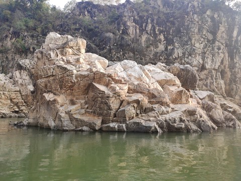 Marble rocks