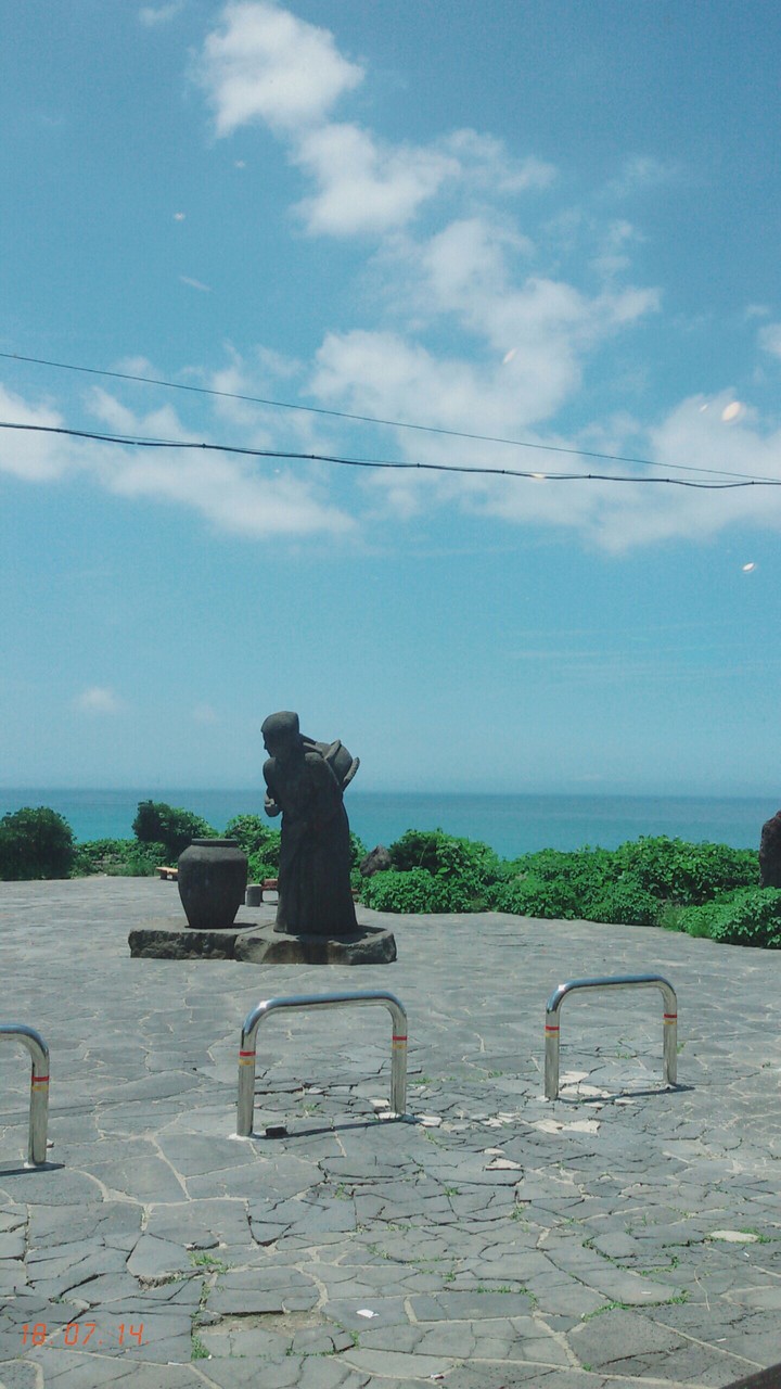 광할한 동상