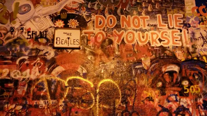 Lennon's wall