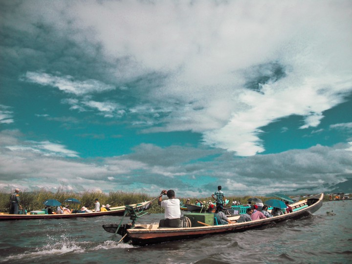 Inle池の中で取った写真だ。