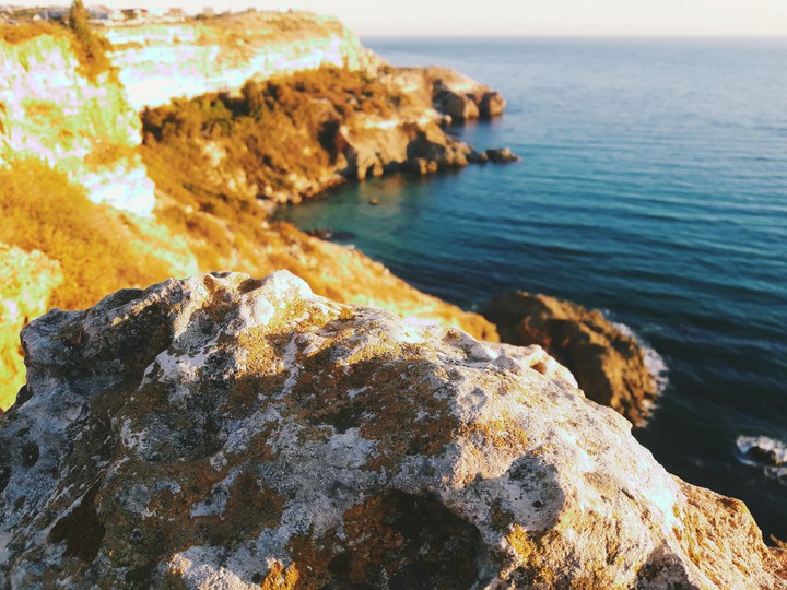 sea and mountains
