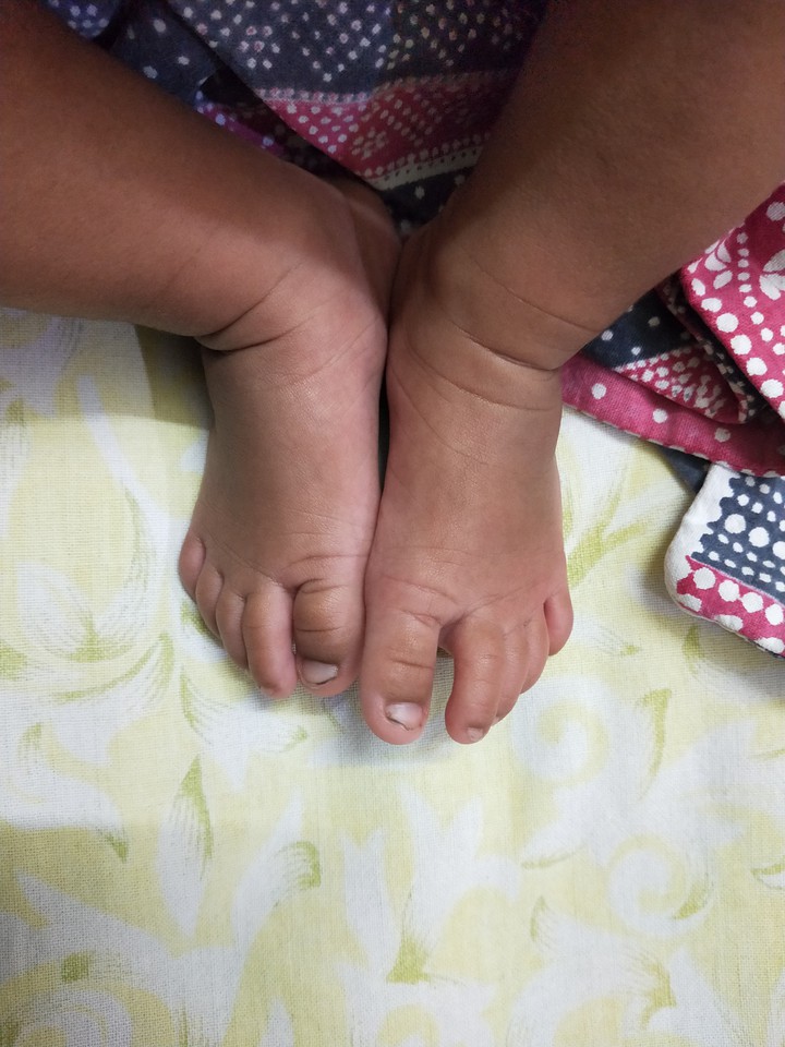 small little feets.