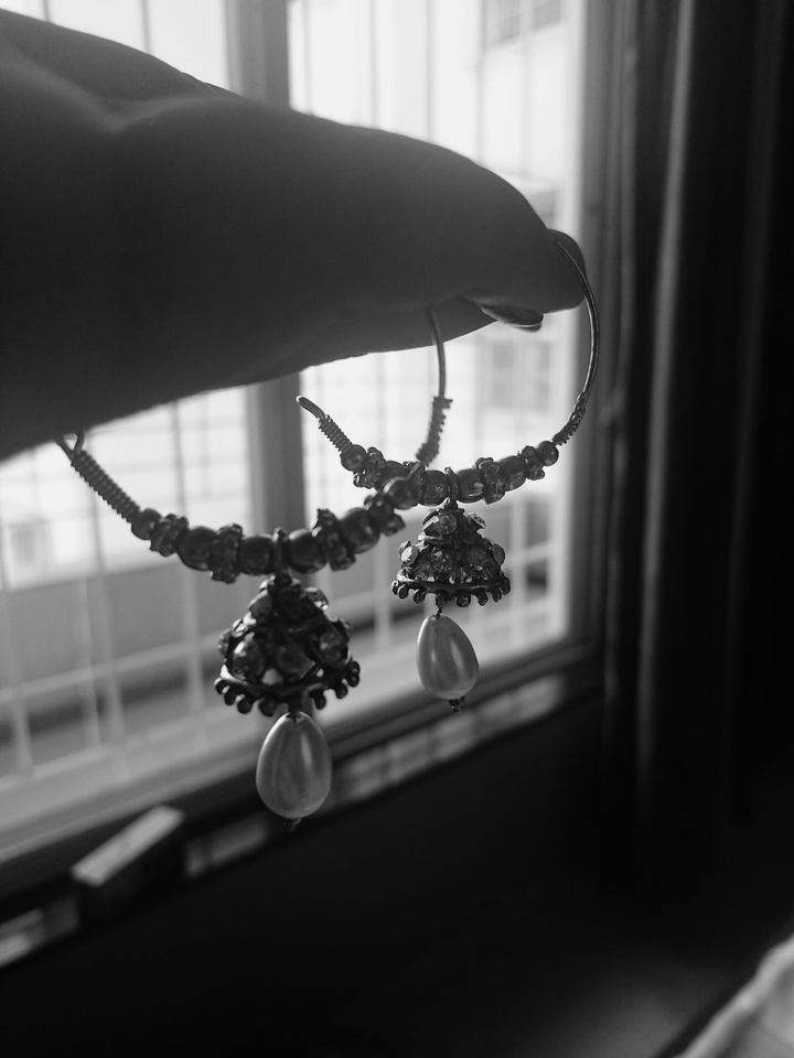 Jhumka (monochrome)