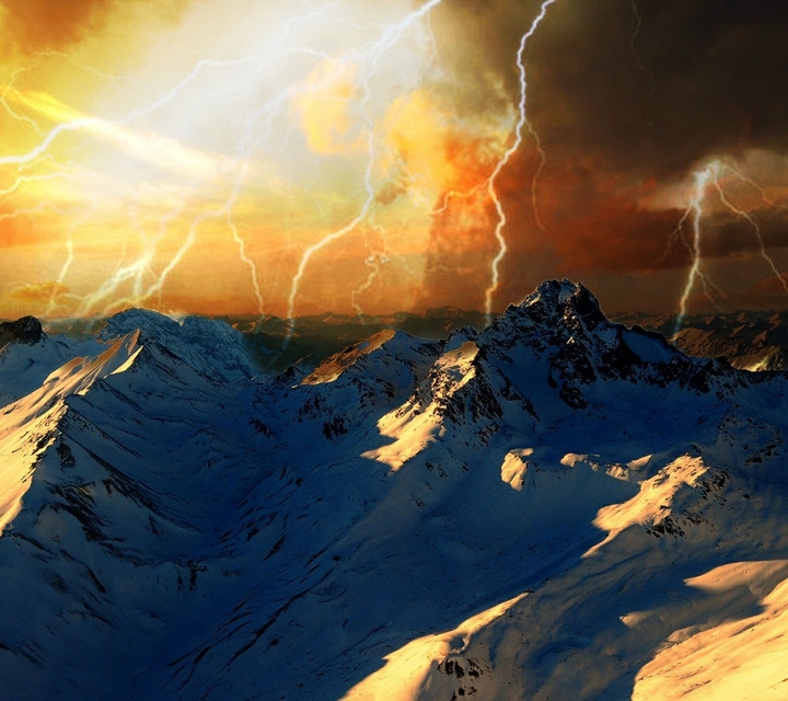 lightnings over the Mountains