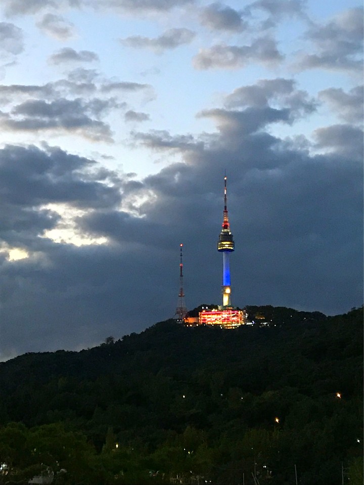 Seoul NamSan N Tower - evening