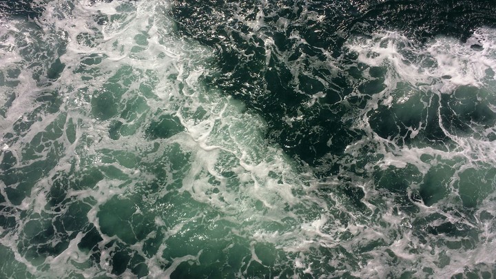 Море