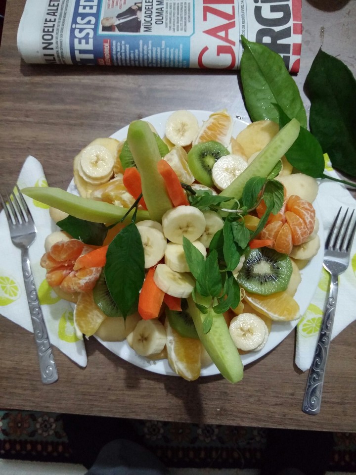 meyve salatası