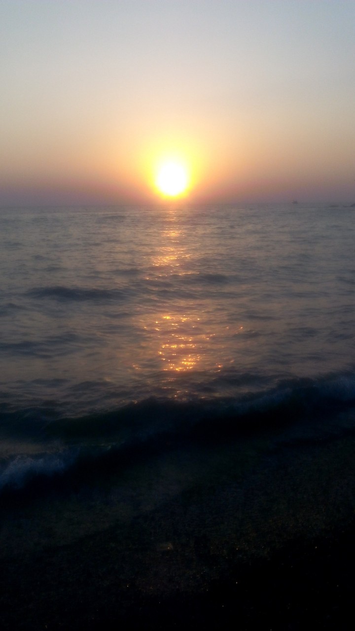 море с закатом