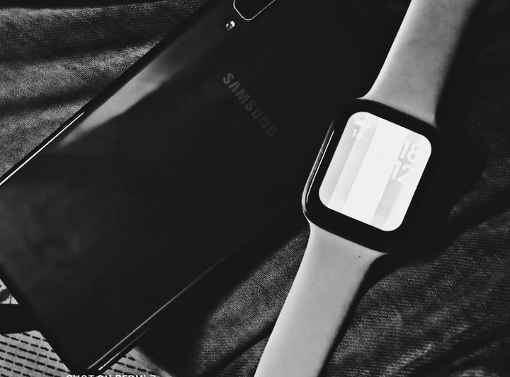 SmArT wAtCh