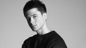 Alec Benjamin