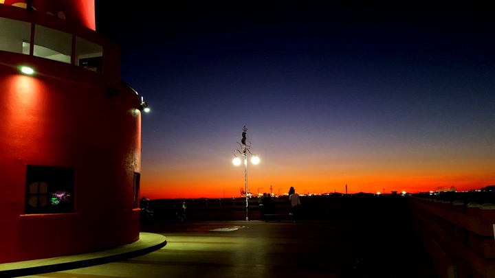 oido red lighthouse sunset