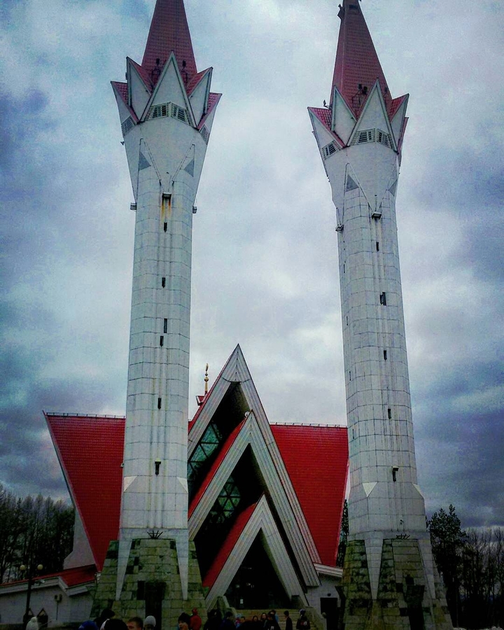 Modern mosque