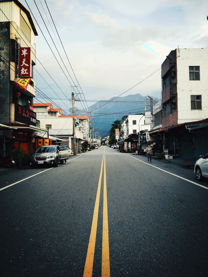 花蓮清晨街道
