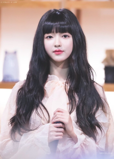 Korean singer Oh My Girl