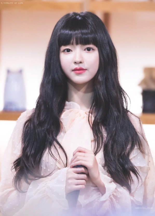 Korean singer Oh My Girl