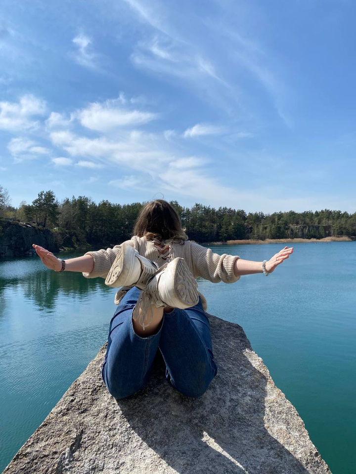 Fly away