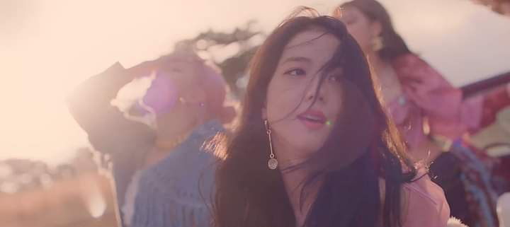 (7) 02102020 BLACKPINK Lovesick Girl's