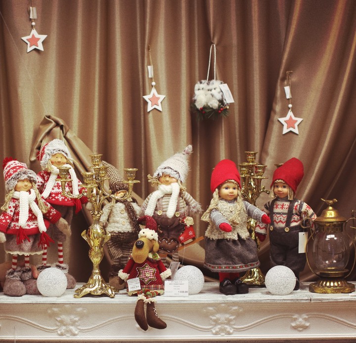 dolls