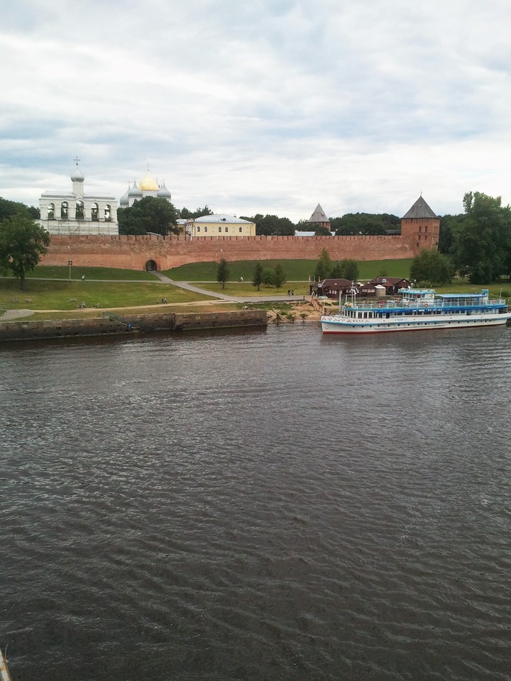 Причал у Новгородского Кремля.