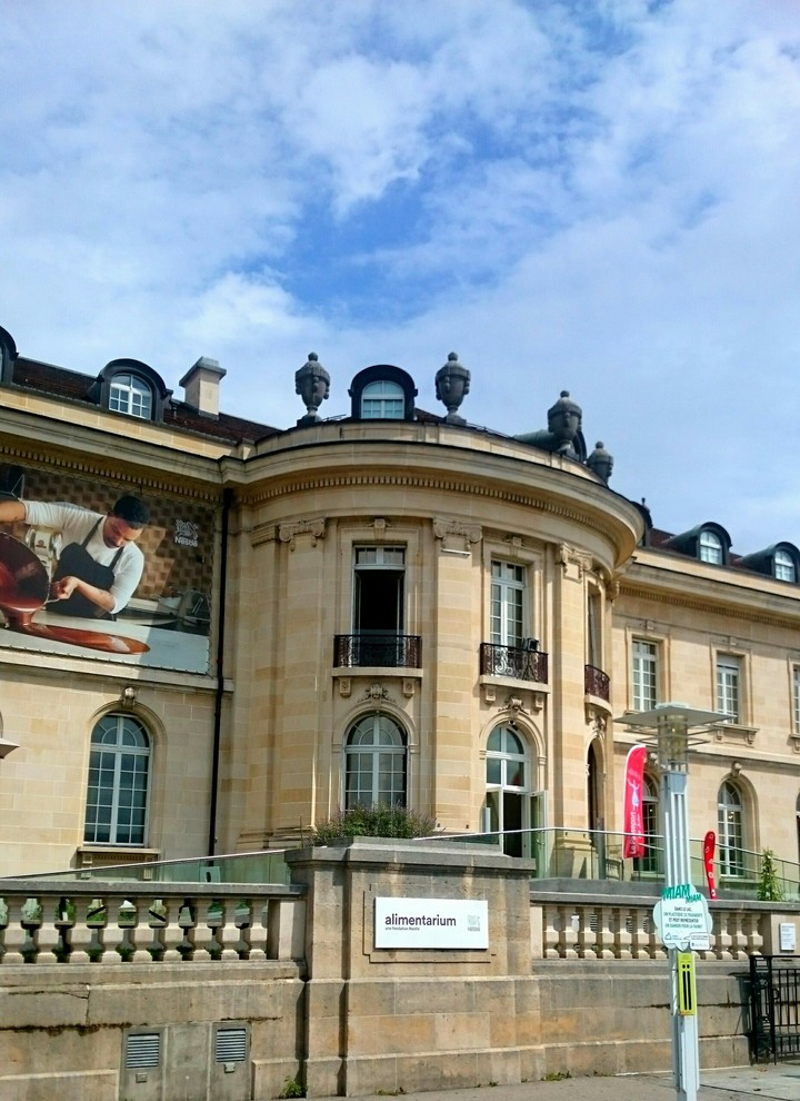 SWISS VEVEY ARCHITECTURE